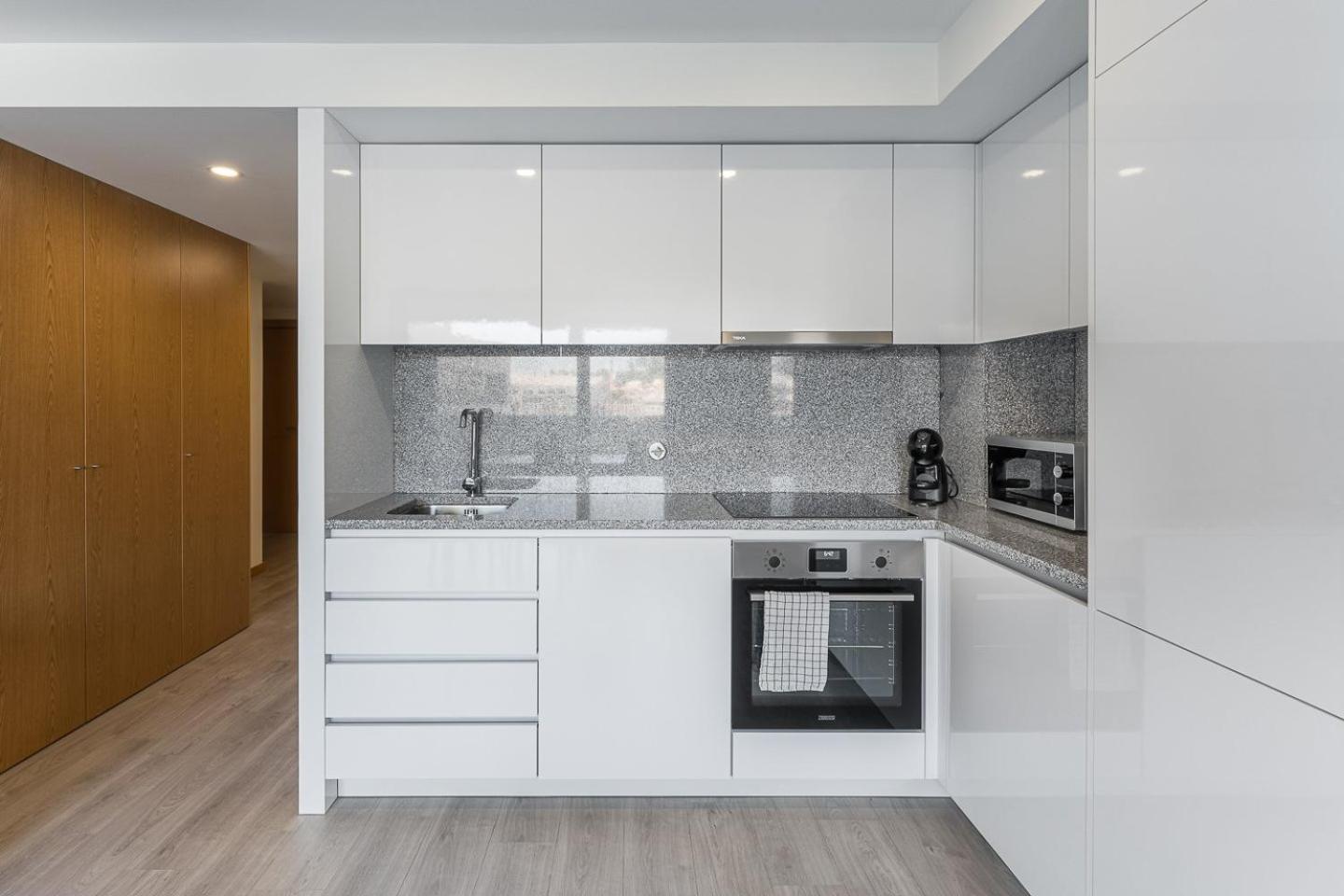 Guestready - Sleek Monochromatic In Bonfim Apartment ปอร์โต ภายนอก รูปภาพ