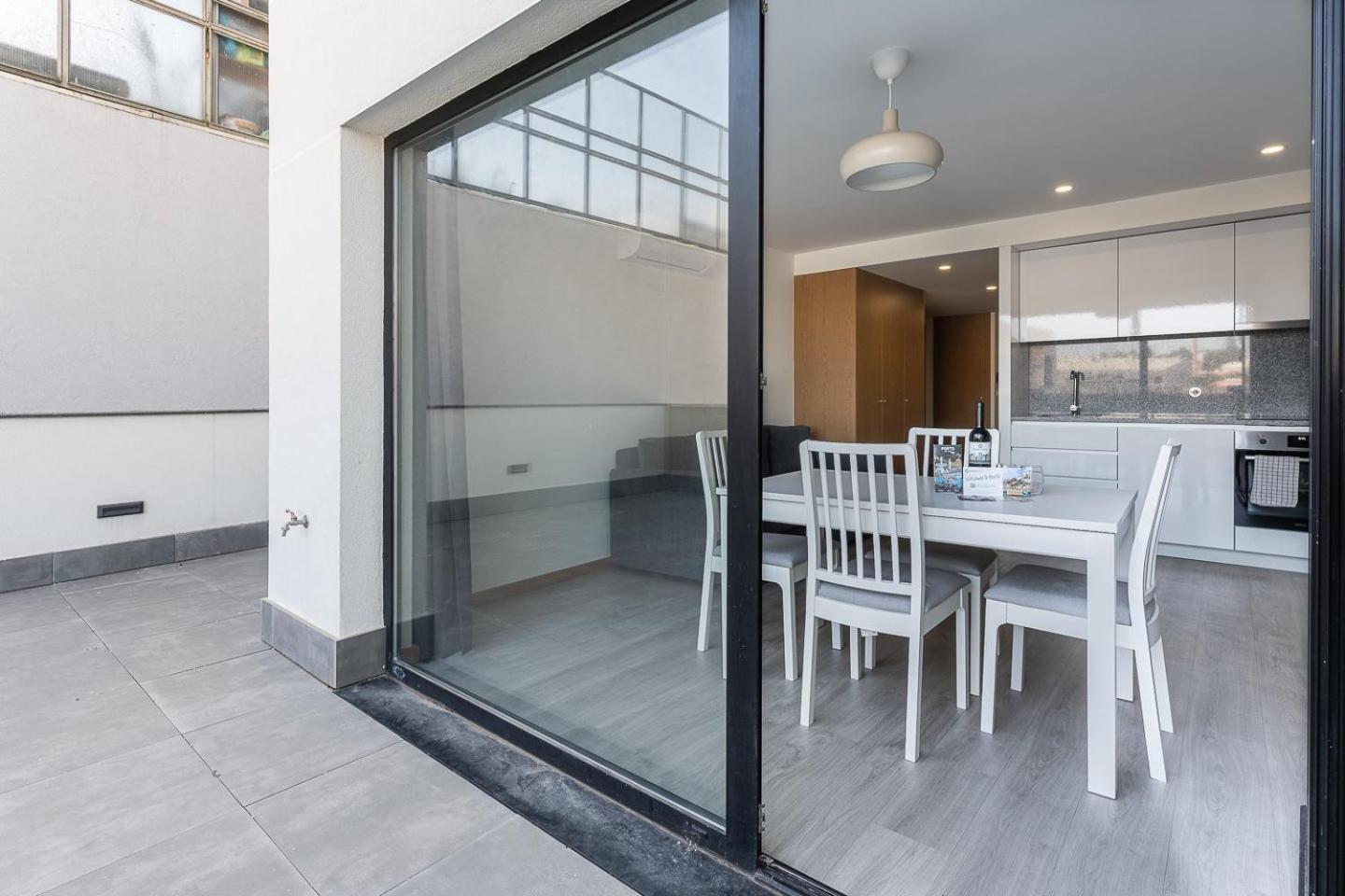 Guestready - Sleek Monochromatic In Bonfim Apartment ปอร์โต ภายนอก รูปภาพ